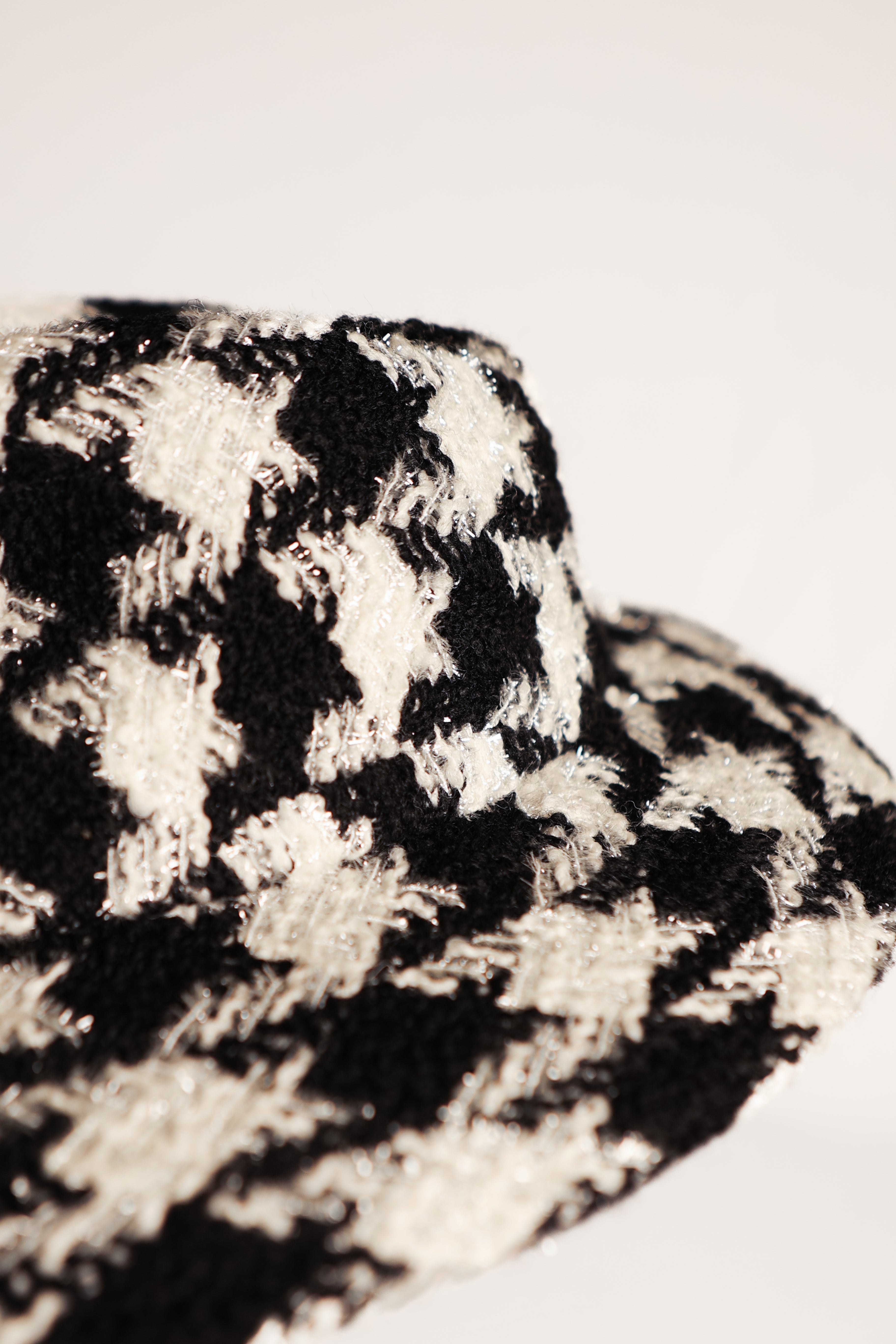 NWT CHANEL 19k Houndstooth Wool White Black Hat