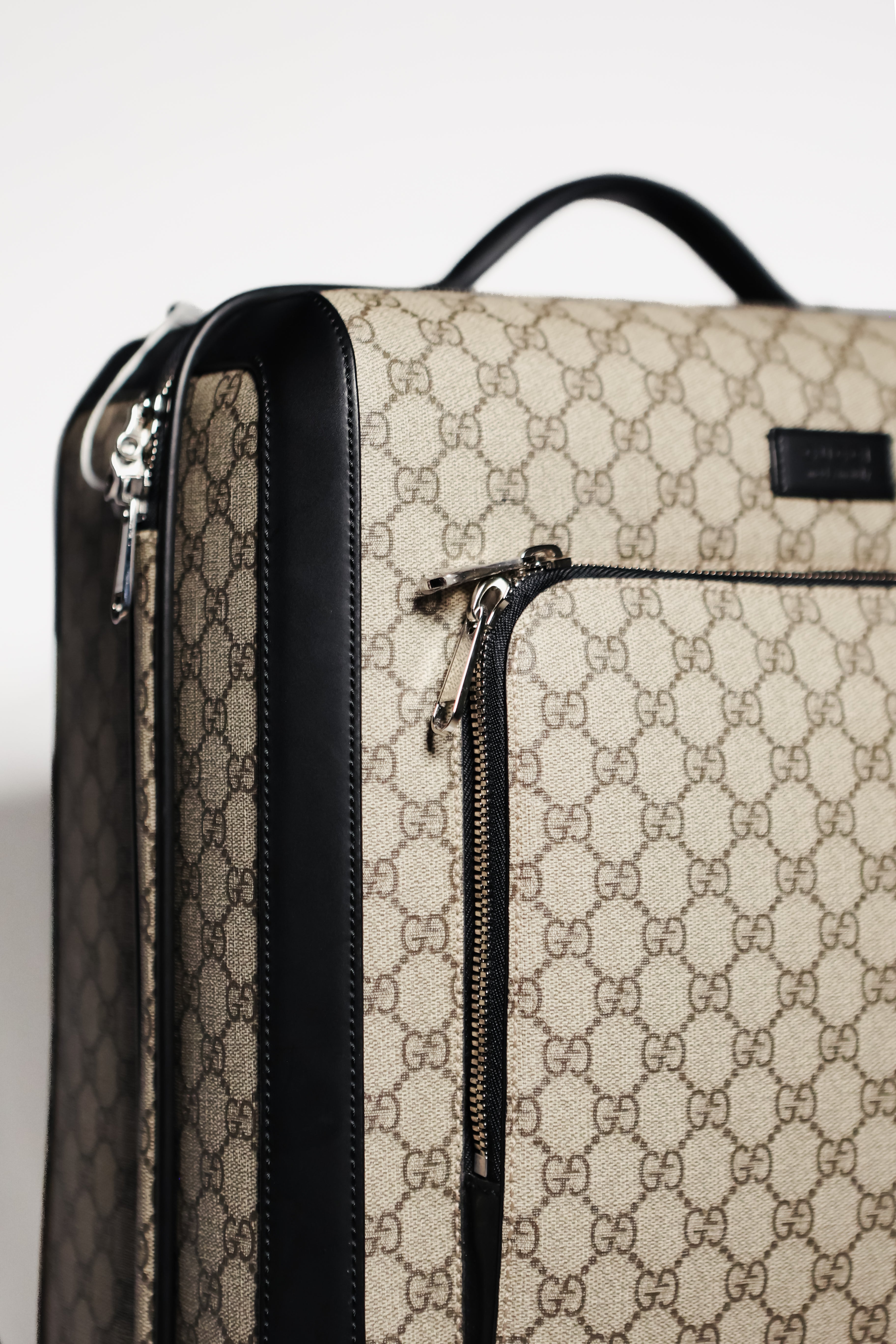 Gucci GG Supreme Carry-On roller Suitcase