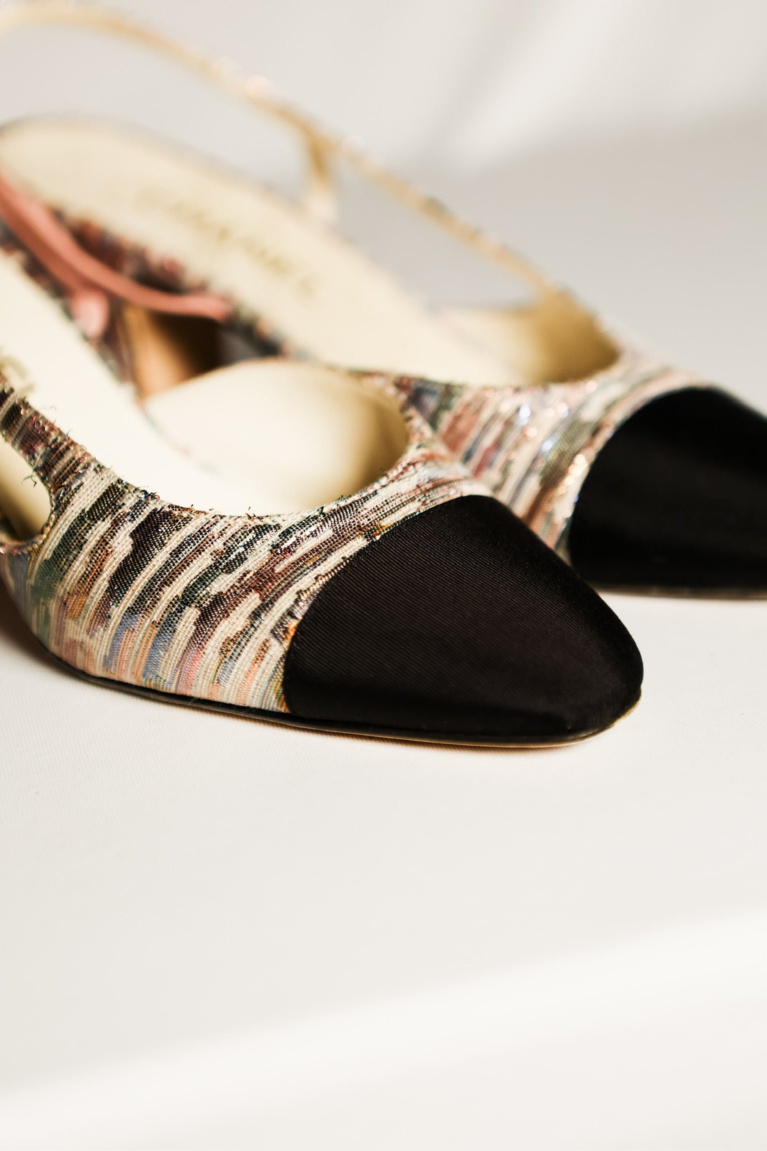 Chanel Interlocking CC Logo Grosgrain Trim Slingback Pumps