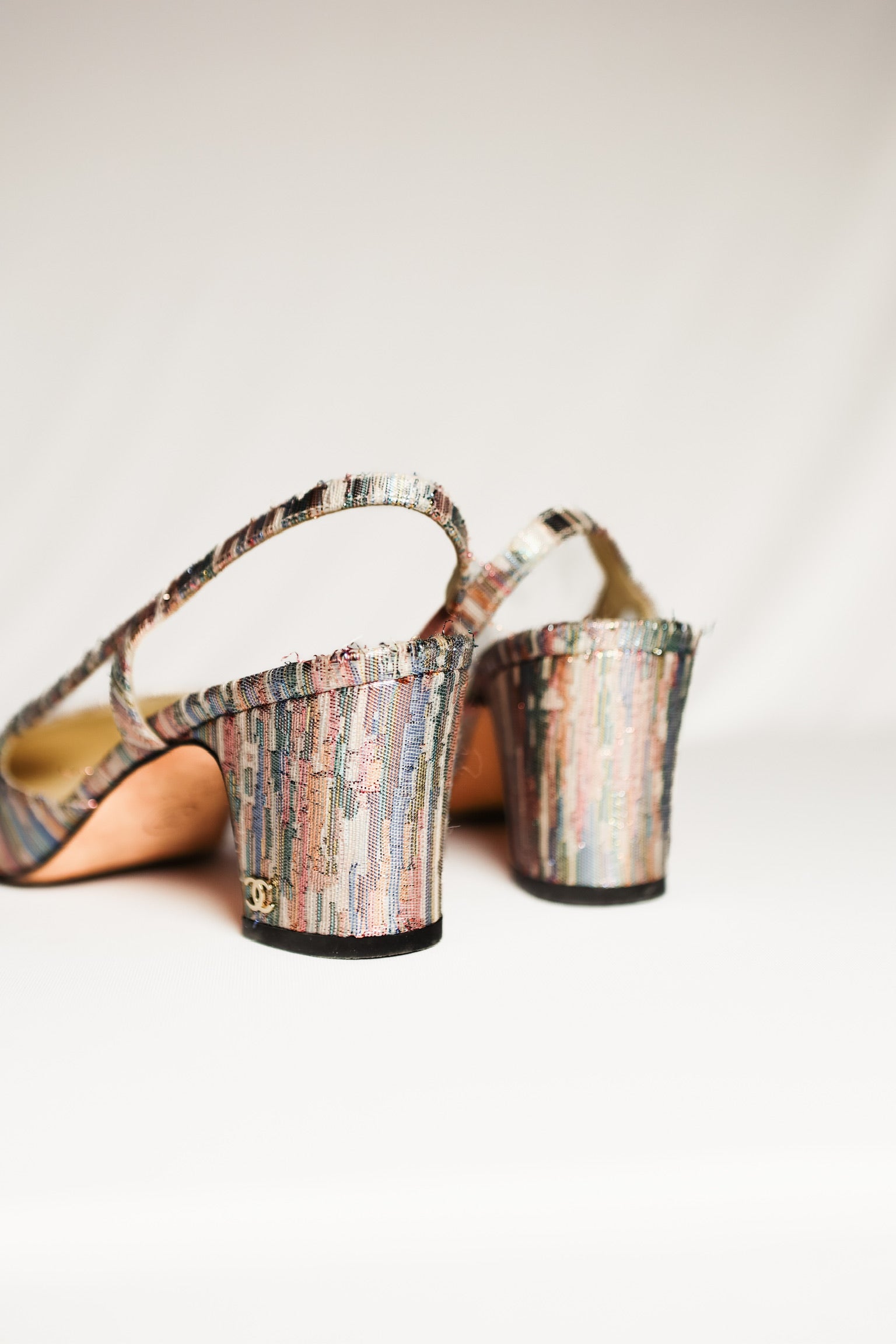 Chanel Interlocking CC Logo Grosgrain Trim Slingback Pumps