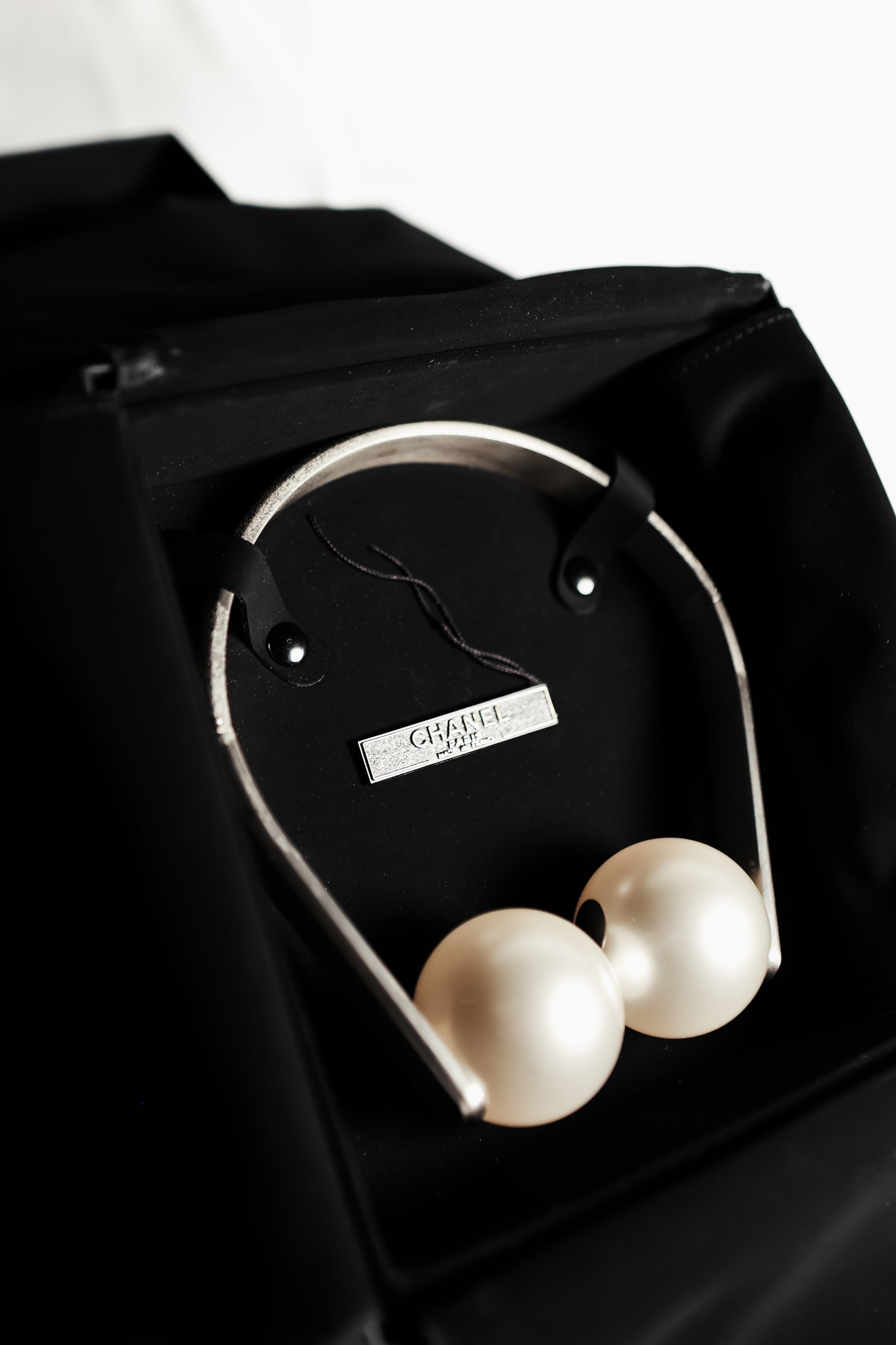 Chanel Runway Limited Edition Giant Pearls Choker