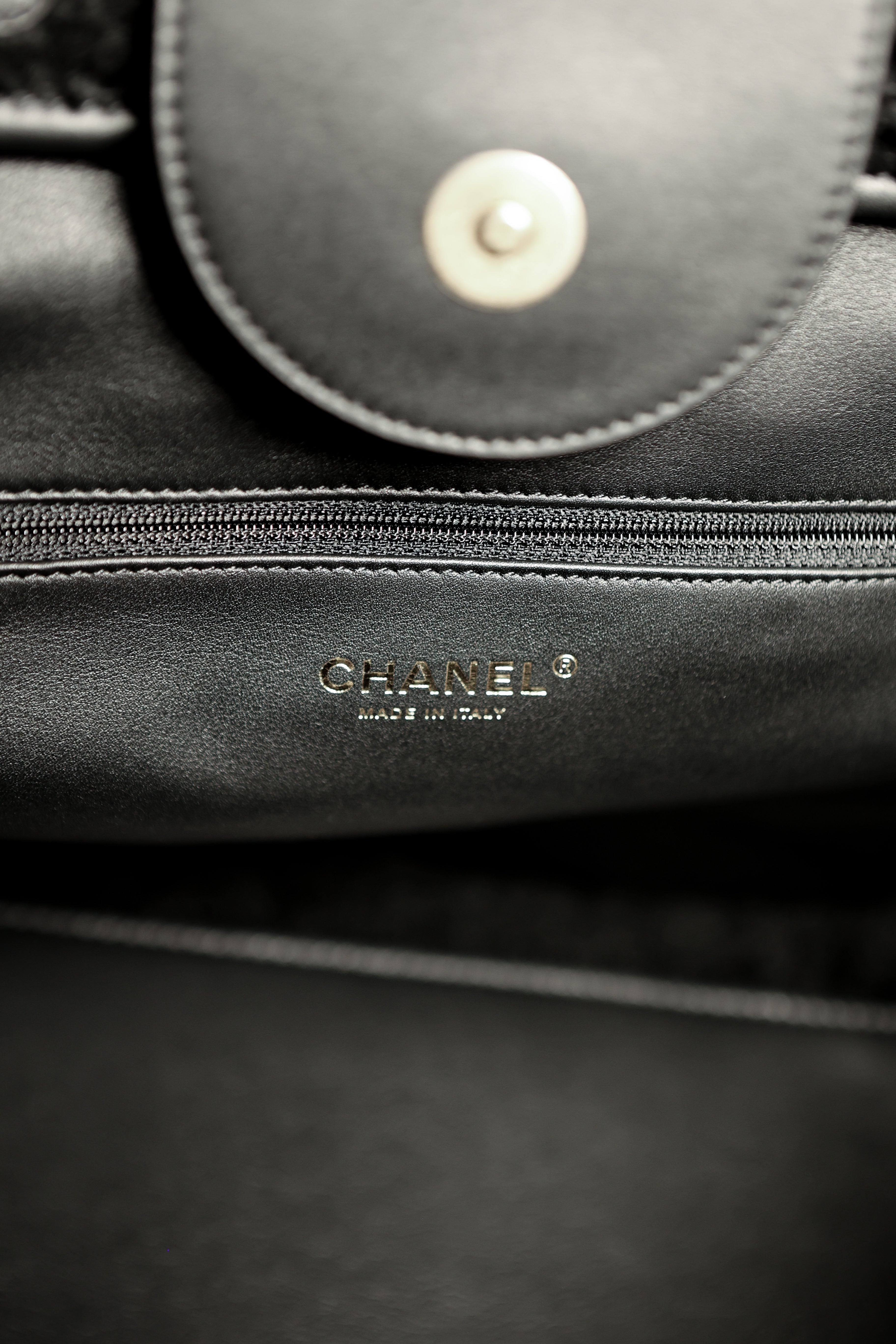 NWT Chanel Medium Deauville Shearling Tote