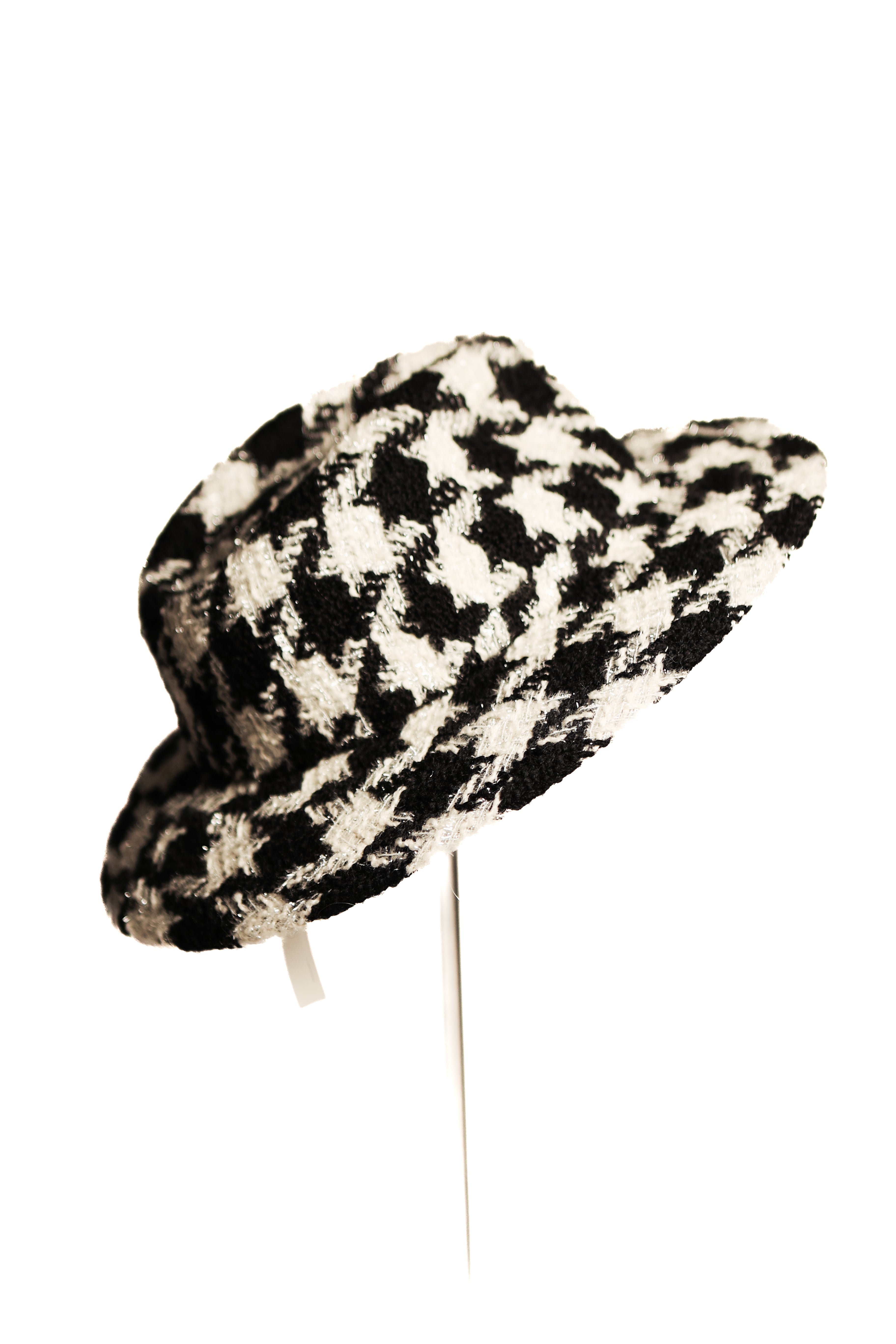 NWT CHANEL 19k Houndstooth Wool White Black Hat