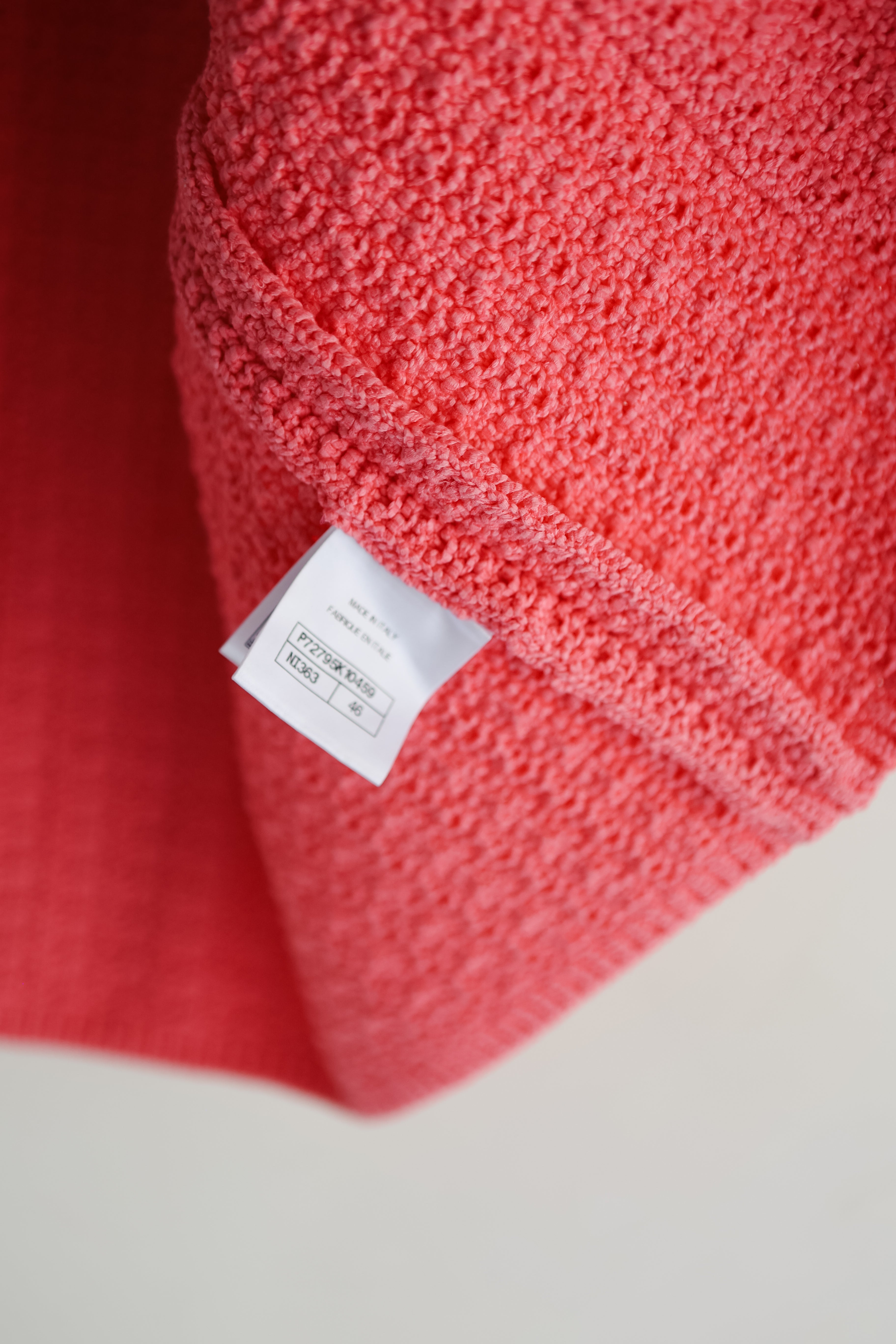 Chanel boutique coral knit vest size 46